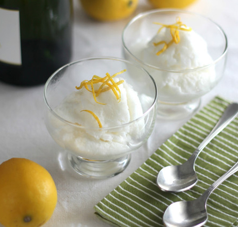 Sorvete de limón al cava restaurante tropicaña